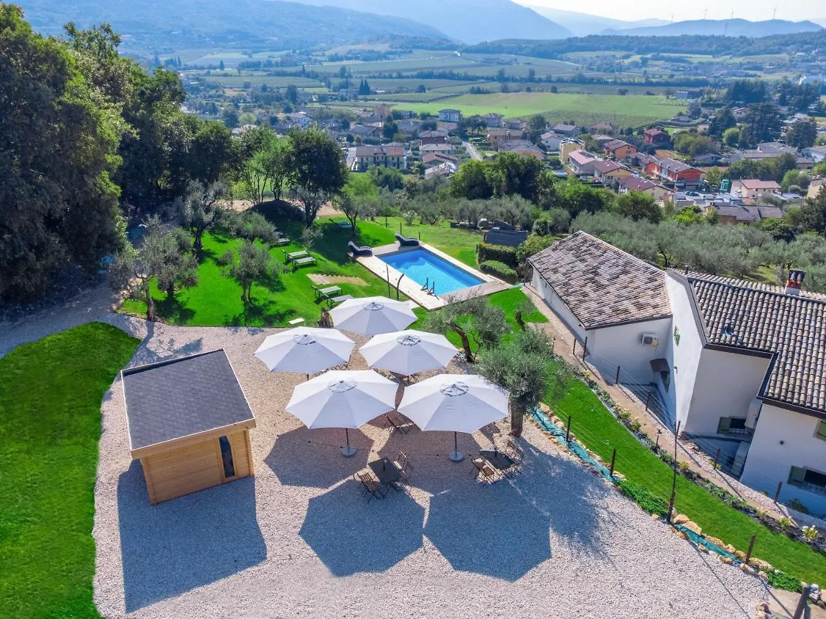 Agriturismo Maison 1933 Caprino Veronese Bed & Breakfast