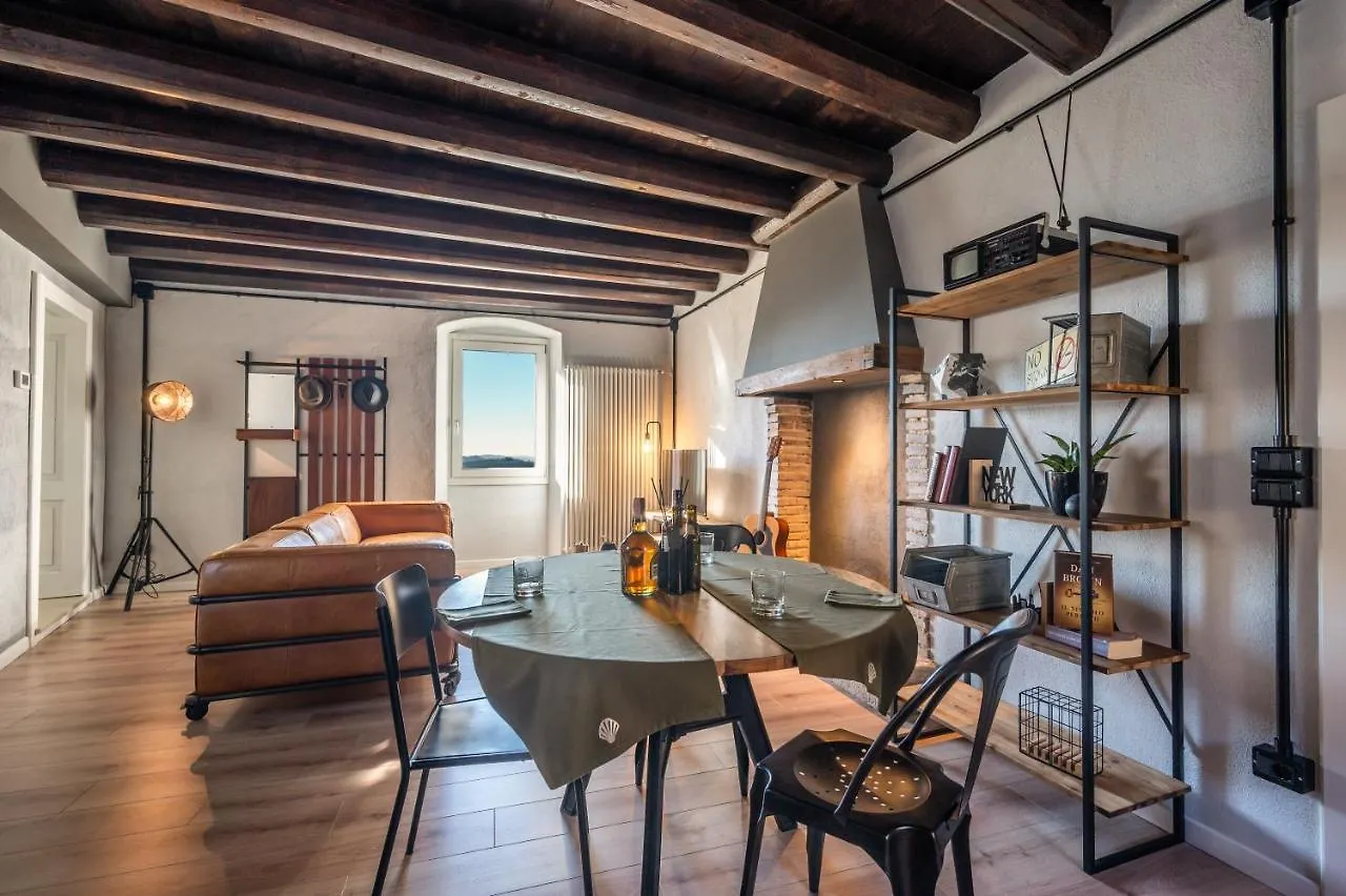 Agriturismo Maison 1933 Caprino Veronese Bed & Breakfast