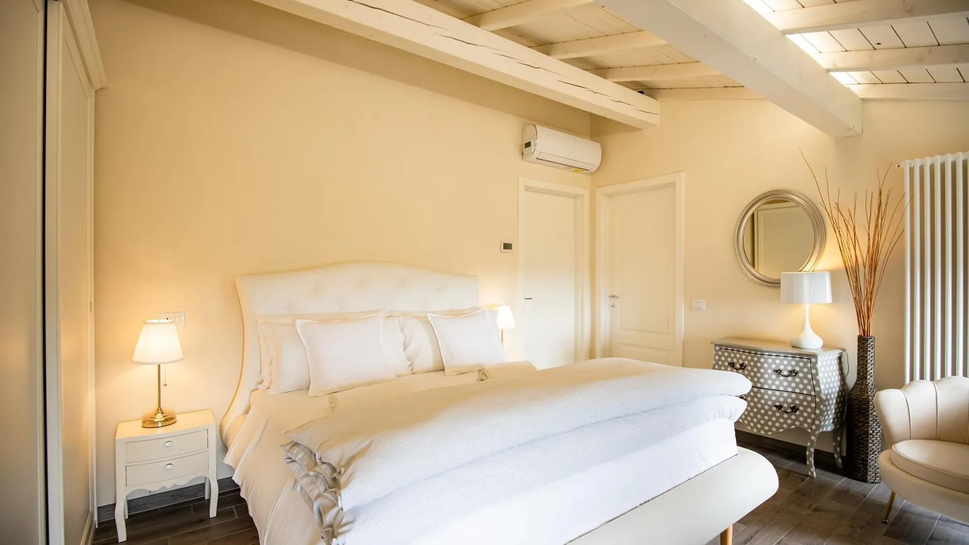 Agriturismo Maison 1933 Caprino Veronese 0*,  Italië