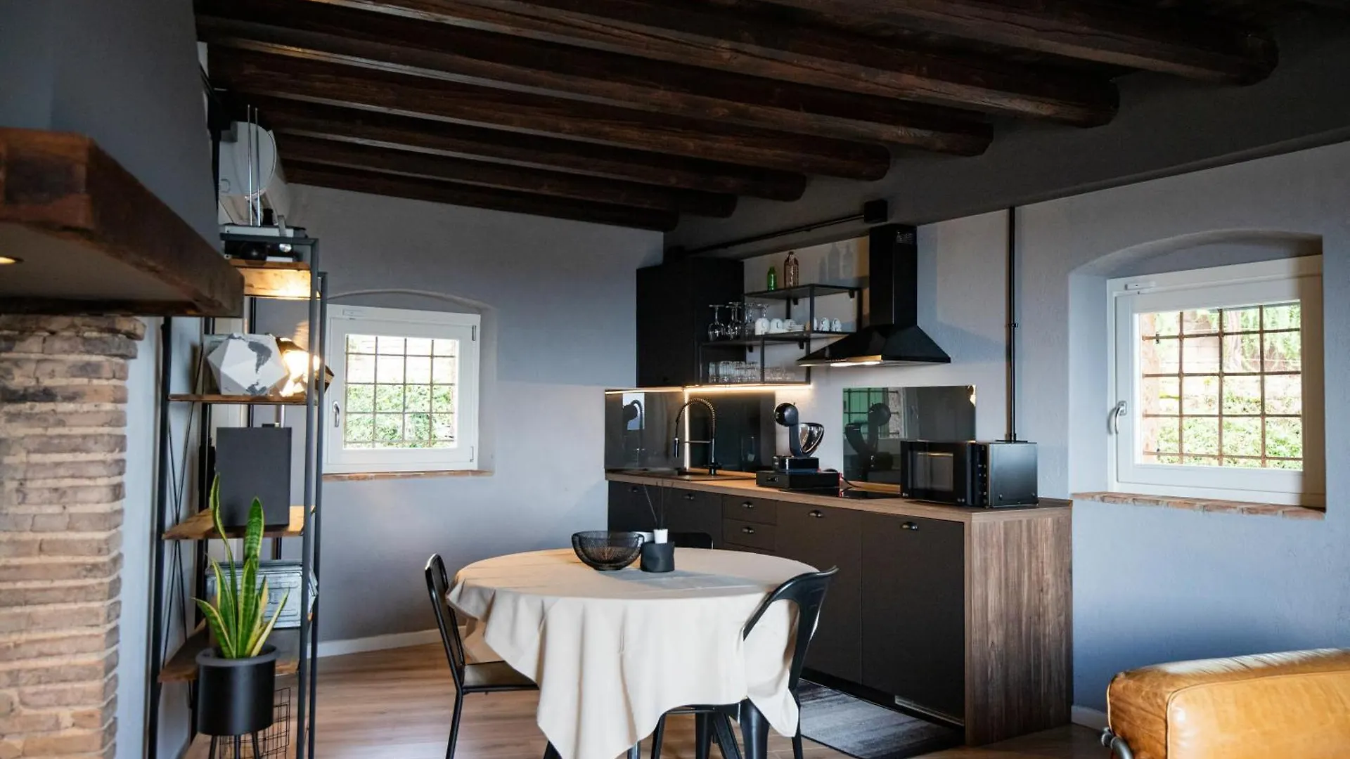 Agriturismo Maison 1933 Caprino Veronese 0*,  Italy